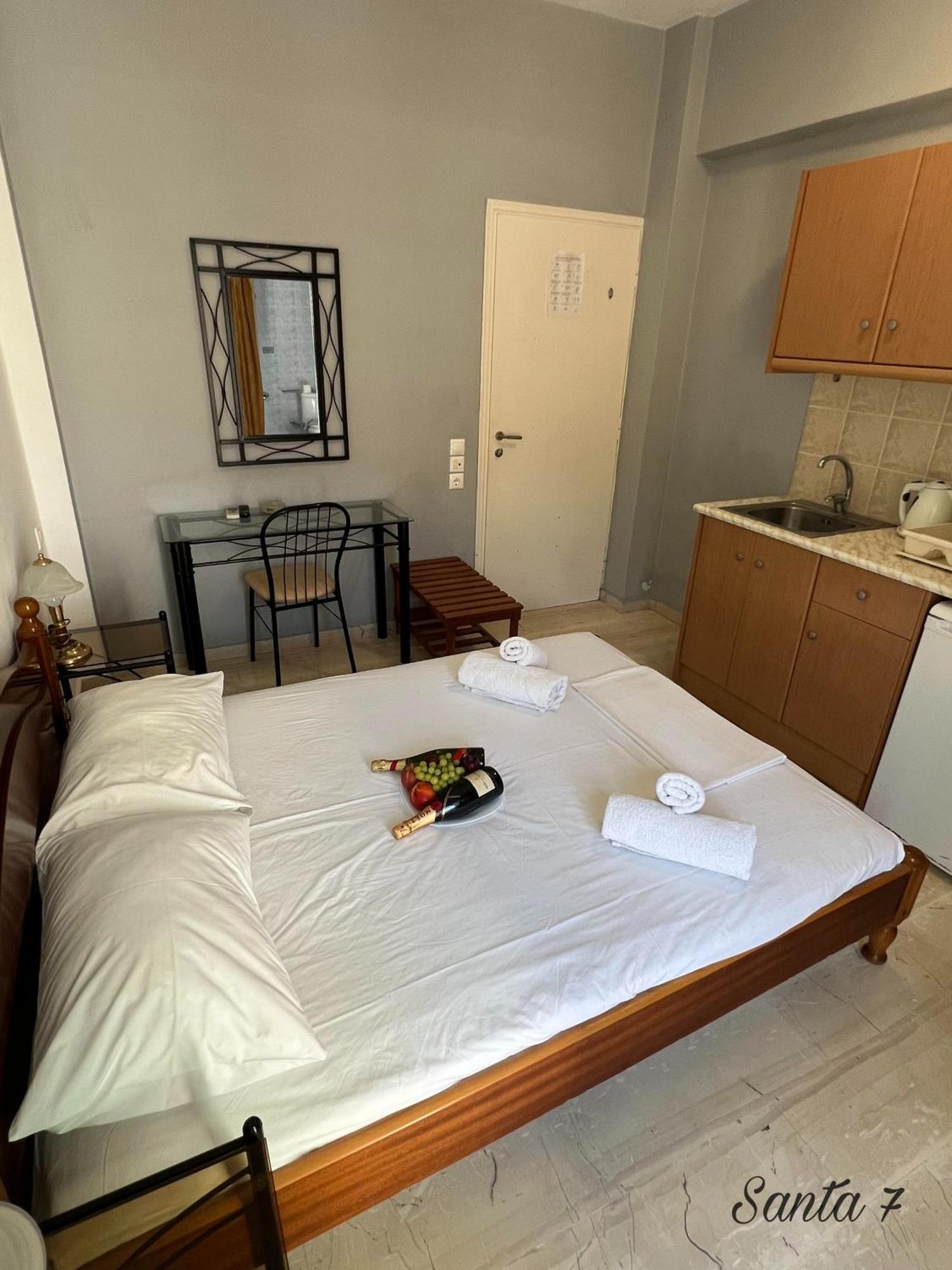 Santa Magia Hotell Kamári Eksteriør bilde